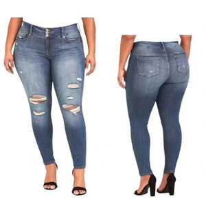 TORRID | Malibu Jegging Premium Stretch Distressed Medium Wash Jean Size 16R